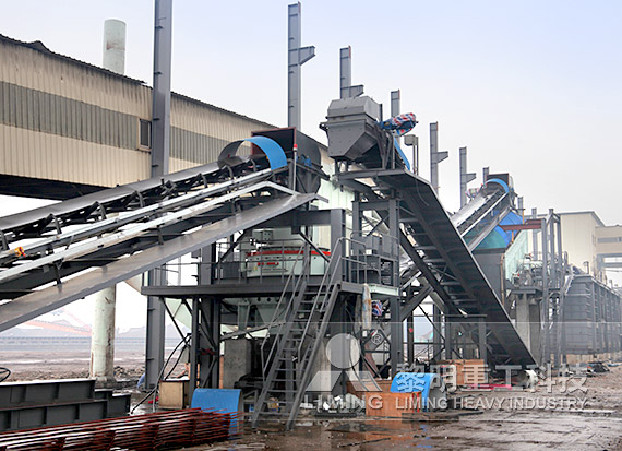 礦山破碎機械作業現場